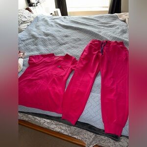 Figs Women’s Catarina/ Zamora Hot Pink Scrub Set